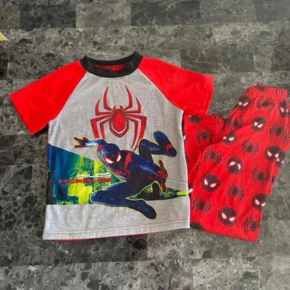 Marvel Other - Marvel Spider-Man 2-Piece Pajama Set, Red, Size XS